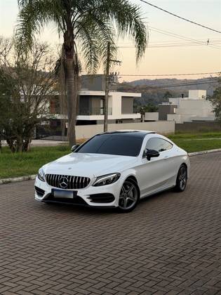 MERCEDES-BENZ C 250 2.0 CGI SPORT COUPÉ TURBO 16V GASOLINA 2P AUTOMÁTICO MERCEDES-BENZ C 250 2.0 CGI SPORT COUPÉ TURBO 16V GASOLINA 2P AUTOMÁTICO